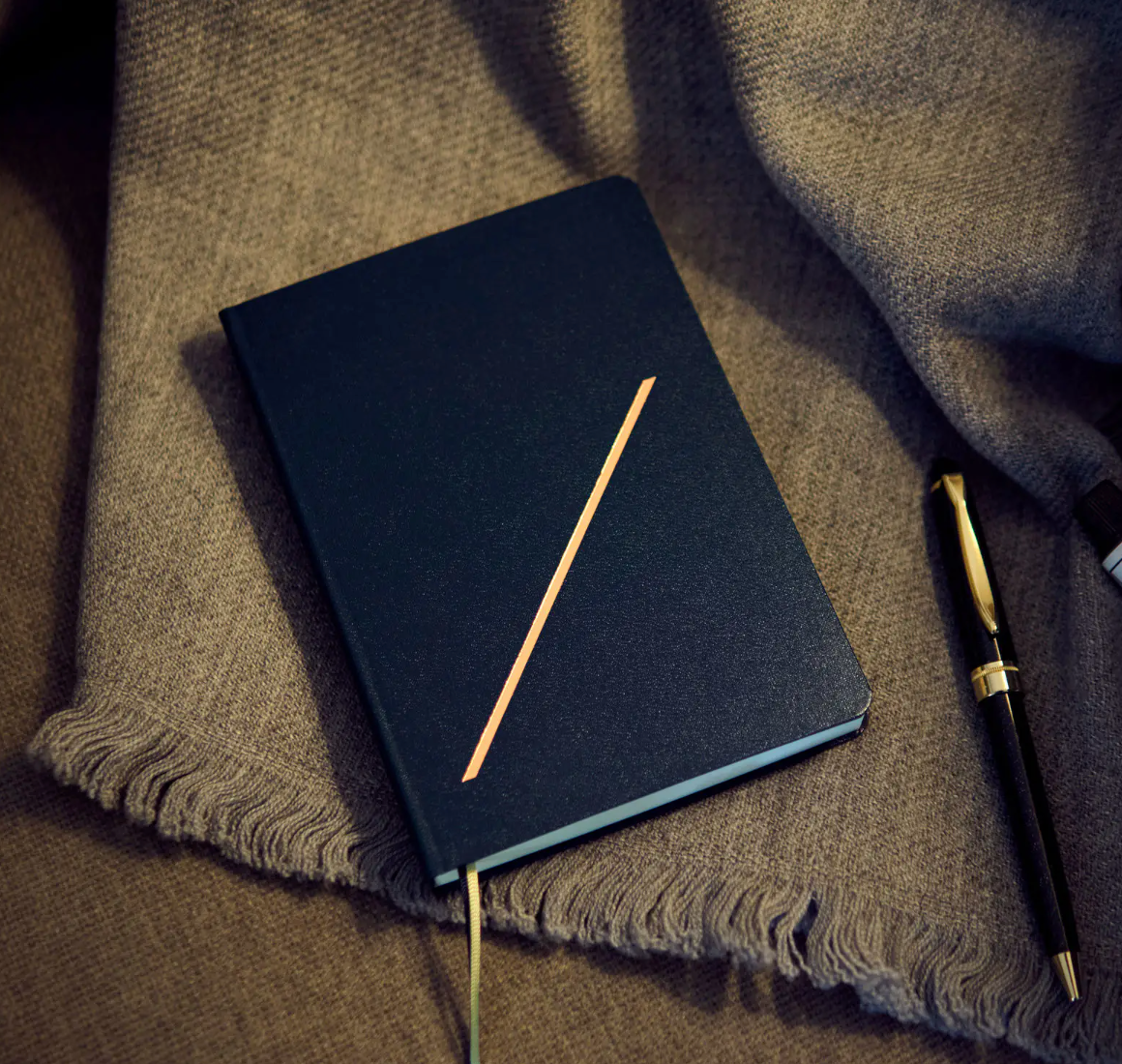 2027 Planner: Slash Navy HON / A6 Size